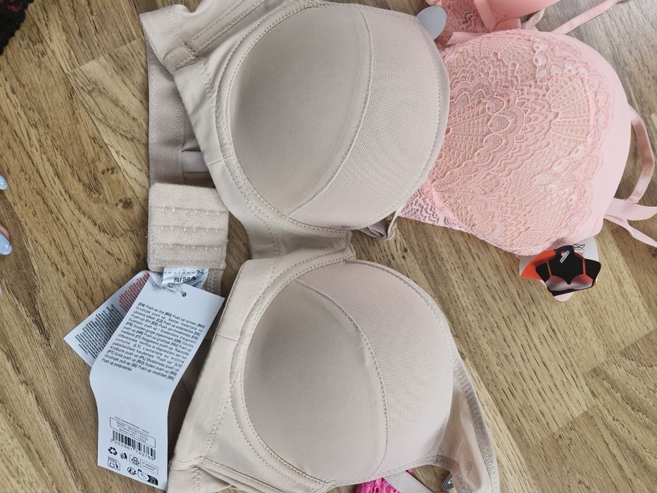Komplet biustonoszy różne wzory push up ponad 40 sztuk