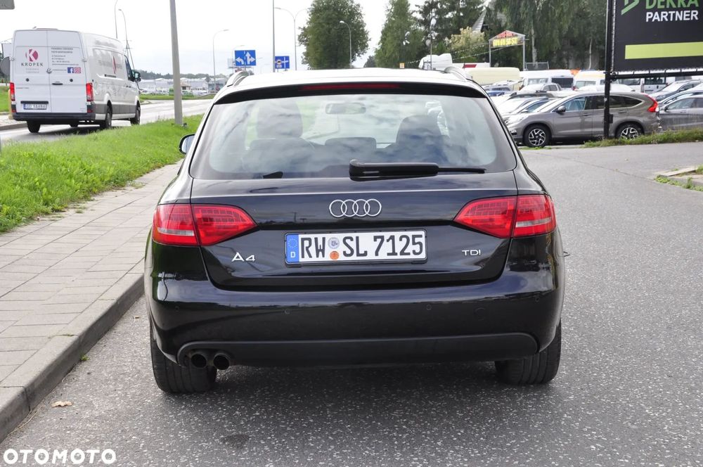 Audi A4 Avant LED Ksenon NAVI ALU stan BDB