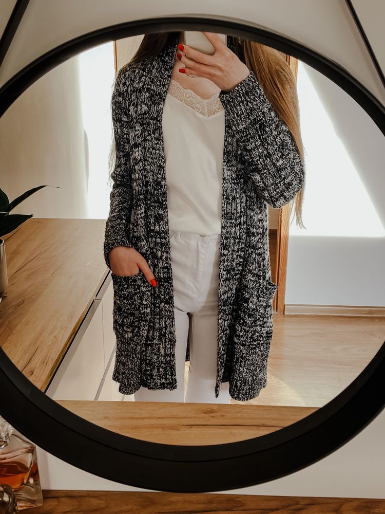 Długi kardigan sweter