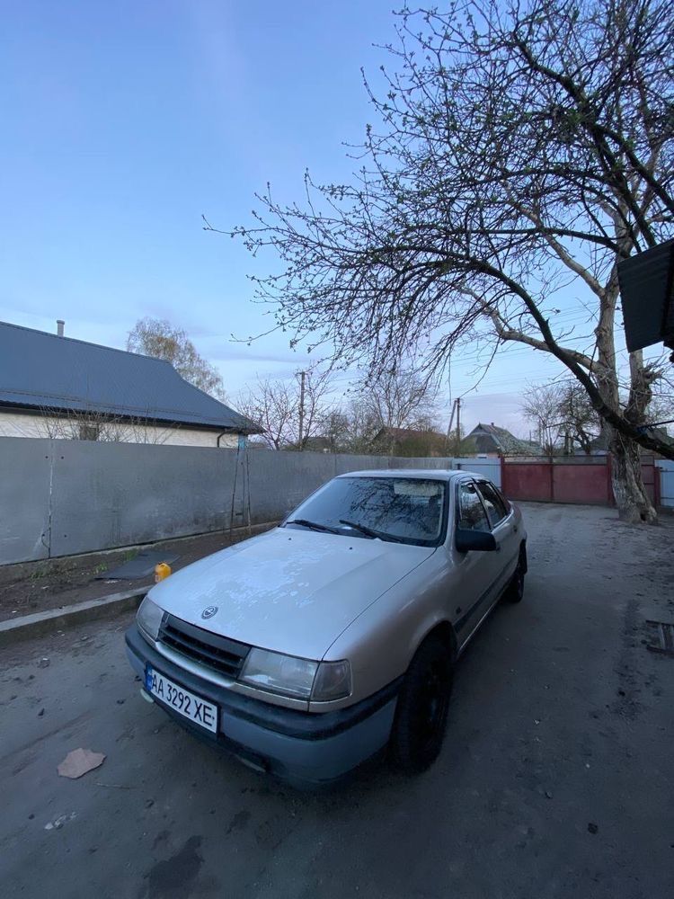 Продам опелька вектру
