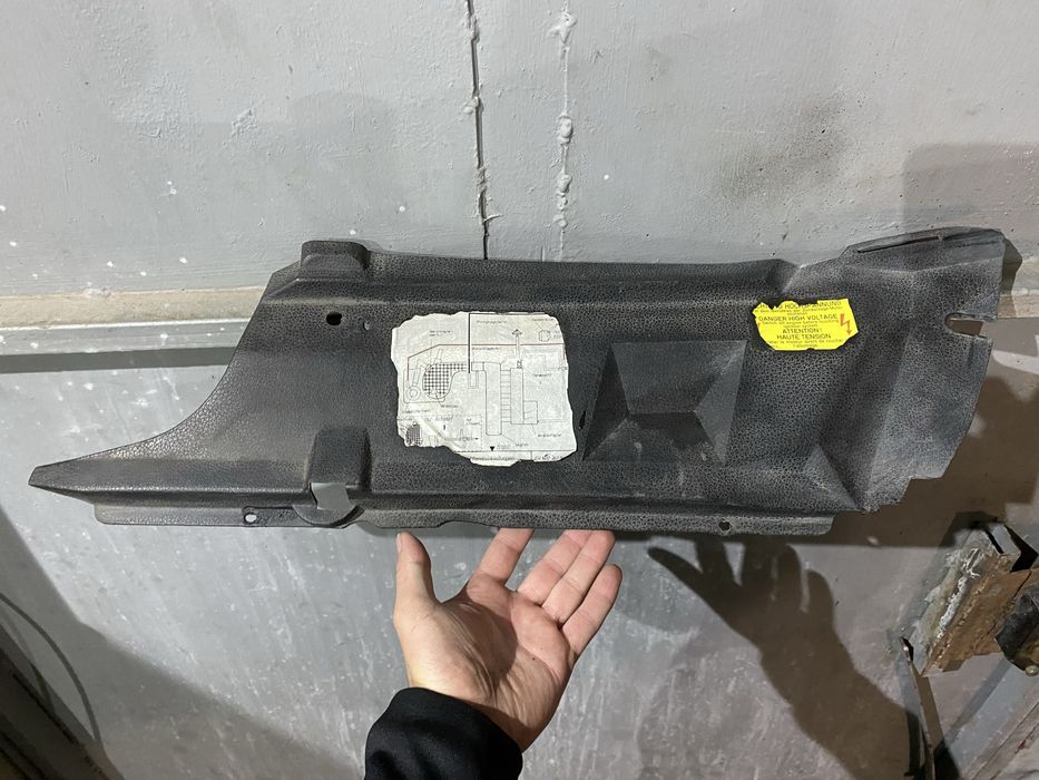 Кожух радіатора Ауді 100 с3, с4