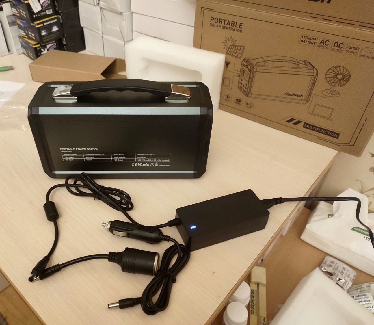 Портативний зарядний пристрій великої ємності – FlashFish G300
