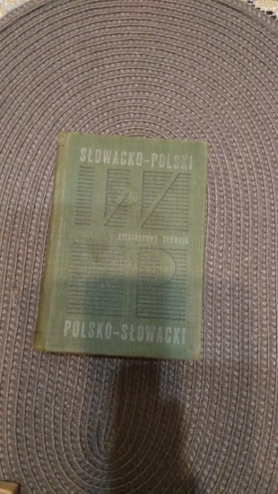 Sprzedam mały kieszonkowy słownik słowacko-polski i polsko-slowacki