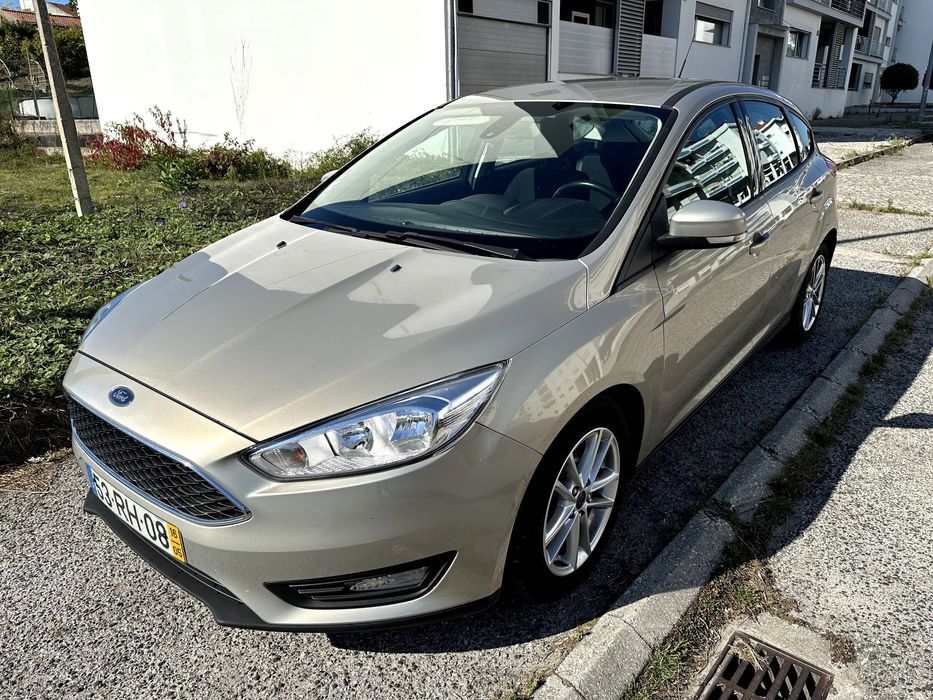 Ford Focus Diesel 2016 em óptimo estado