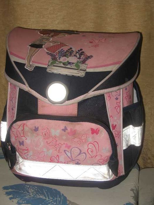 школьный рюкзак  и небольшая сумка