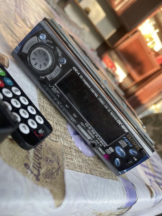 Продаю Aiwa CDC-MP3R Autoradio AUX in MP3 CD
