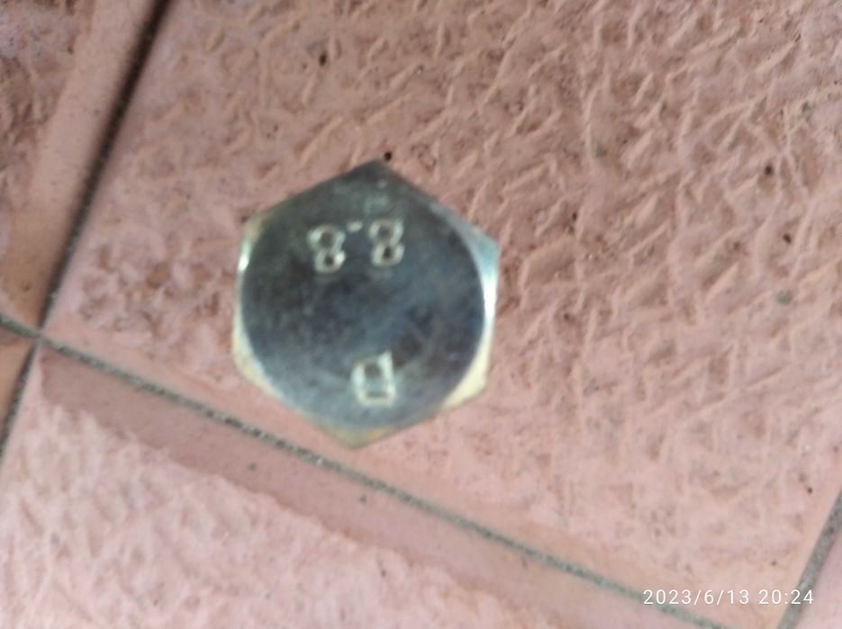 Болты М10*30 D8.8 и другие метизы