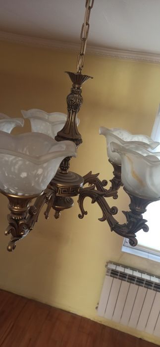 Продам люстру  для дома