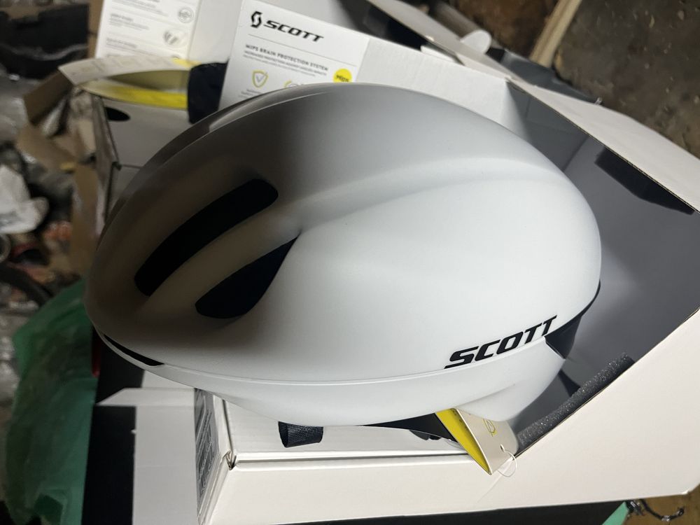Nowy kask Scott Cadence Plus MIPS 2024