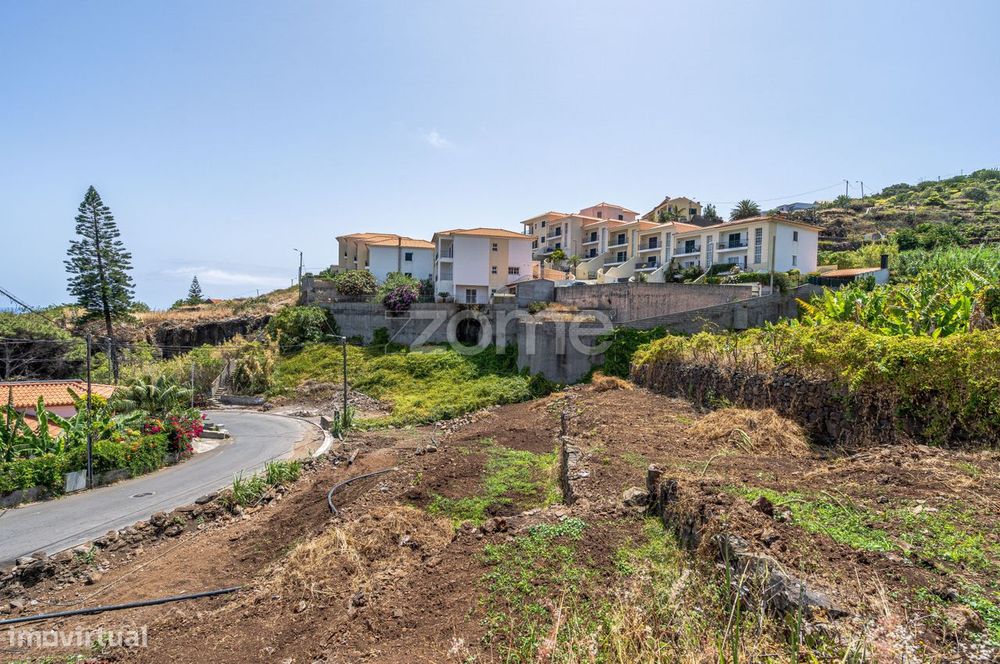 Terreno com 1310m2localizado  em Gaula, Santa Cruz