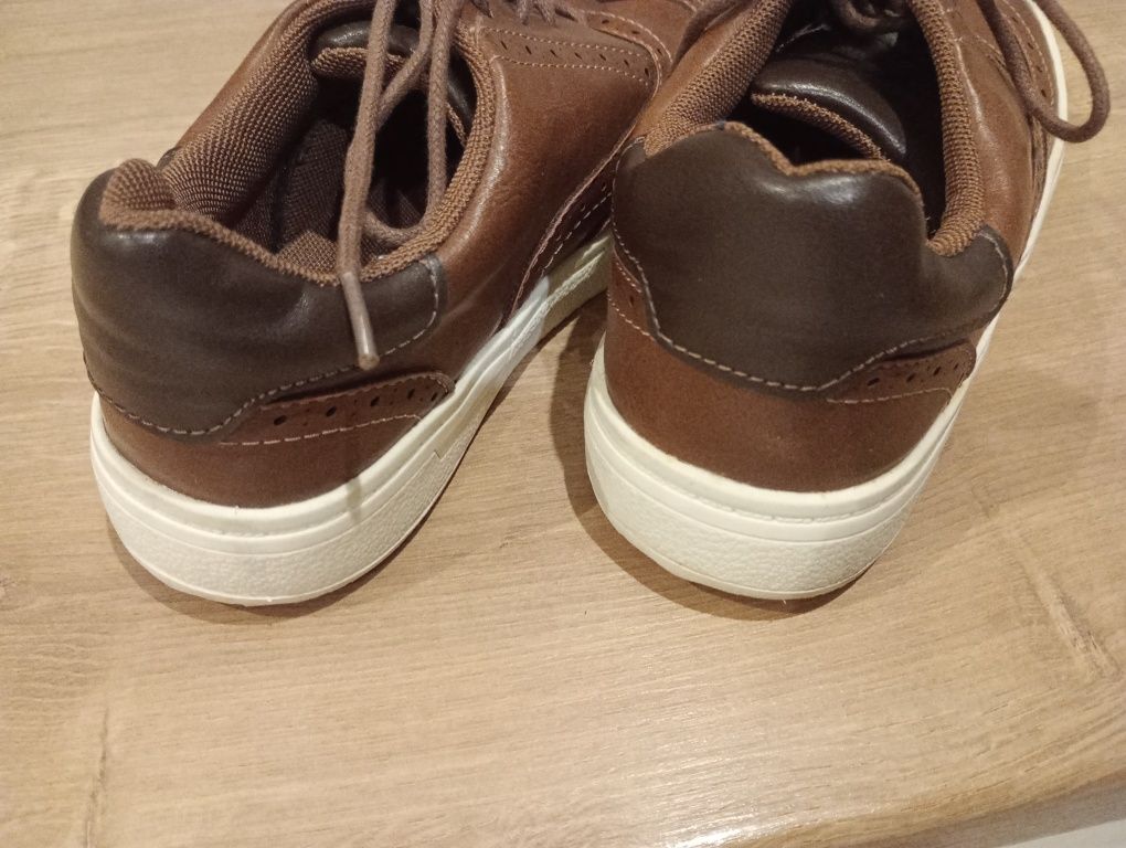 Buty chłopięce rozmiar 32