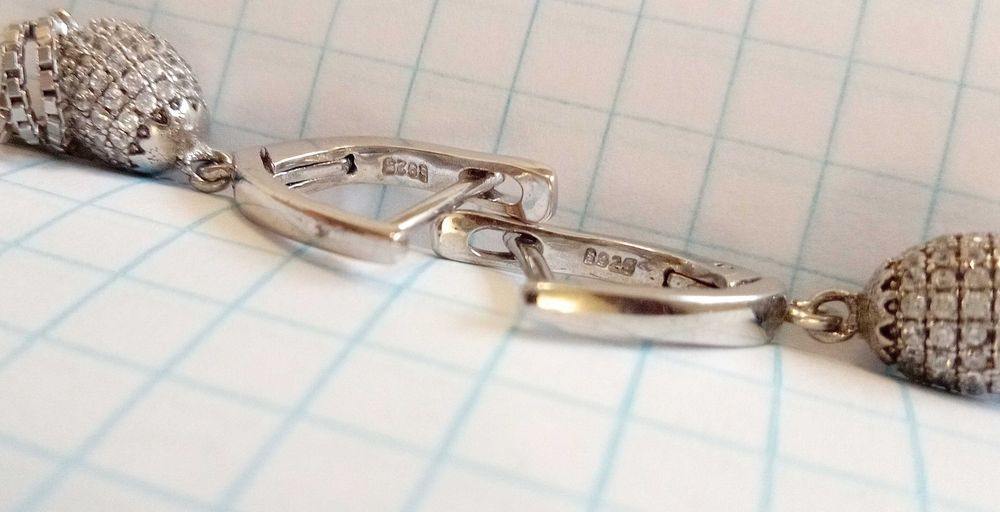 Сережки з каменями. Срібло 925 проба. Вага 6,59 г