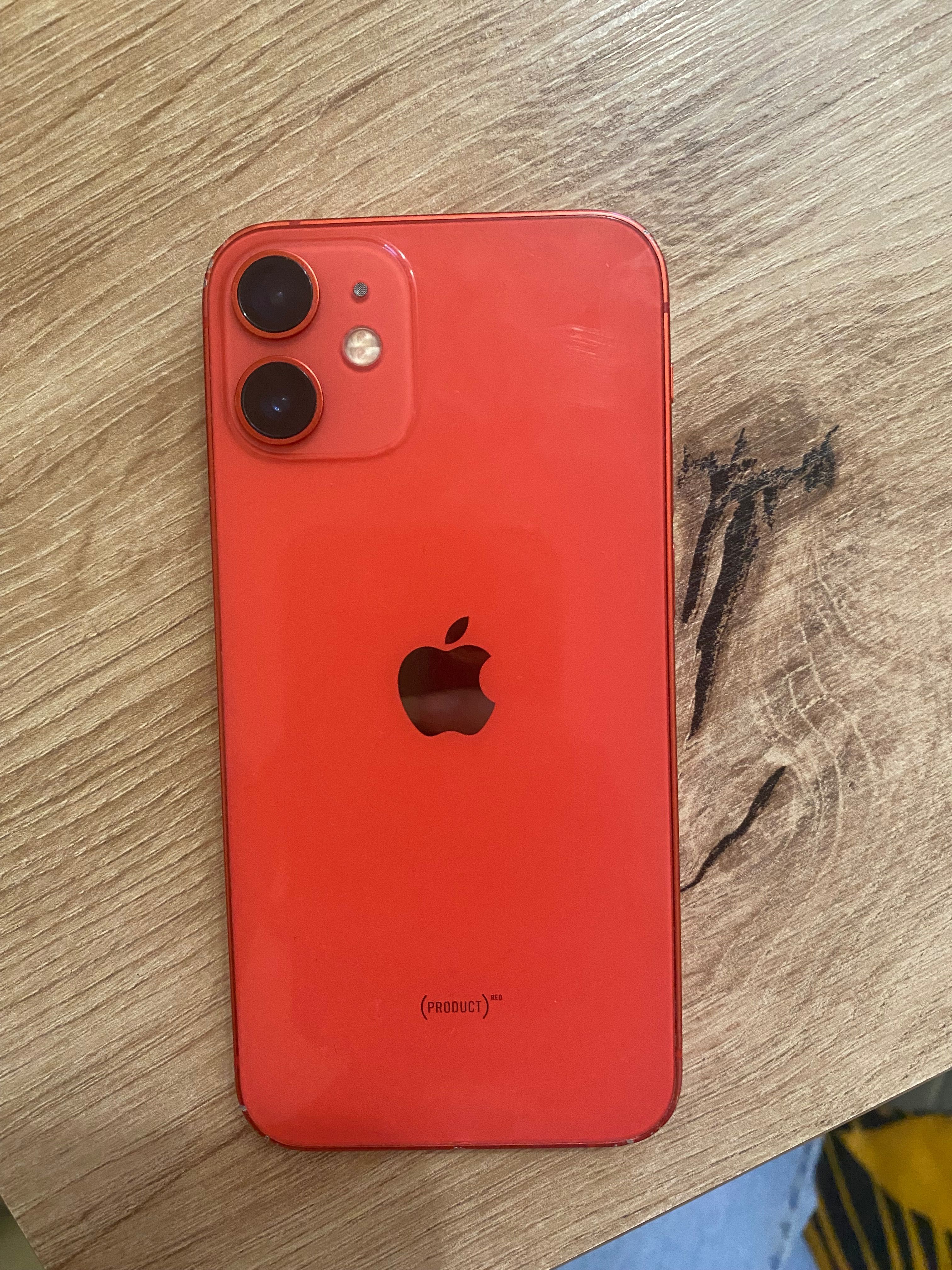 iPhone 12 mini czerwony