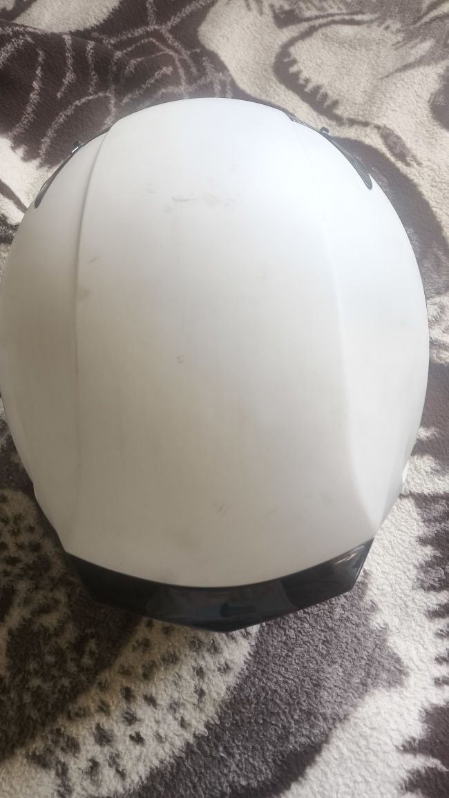 Sprzedam kask motocyklowy.