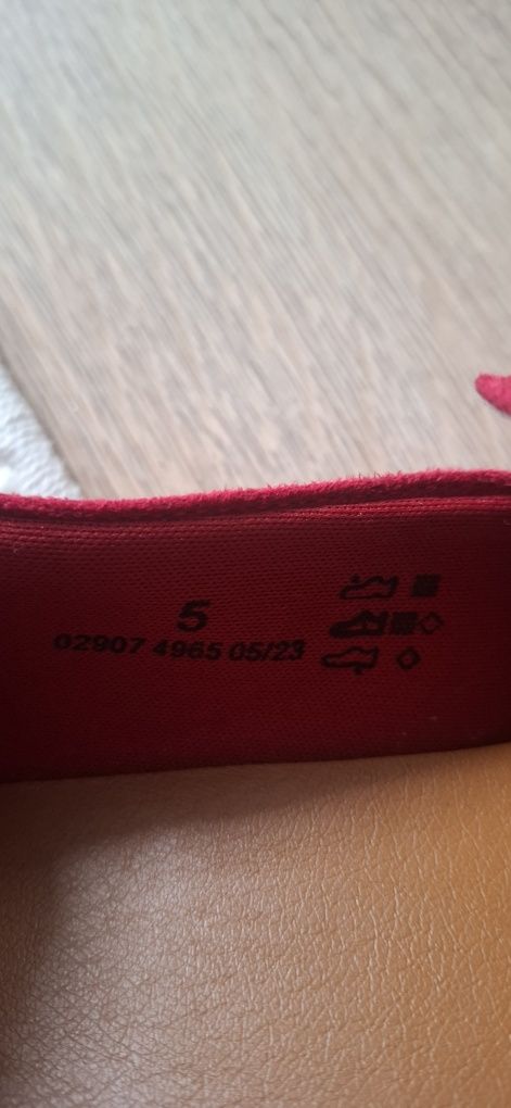 Czerwone mokasyny marks Spencer 38