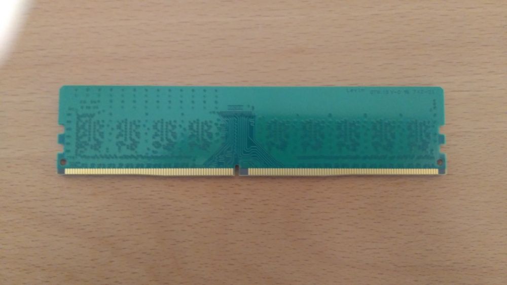 Crucial DD4-2400 UDIMM 1.2V CL17 (4Gb)