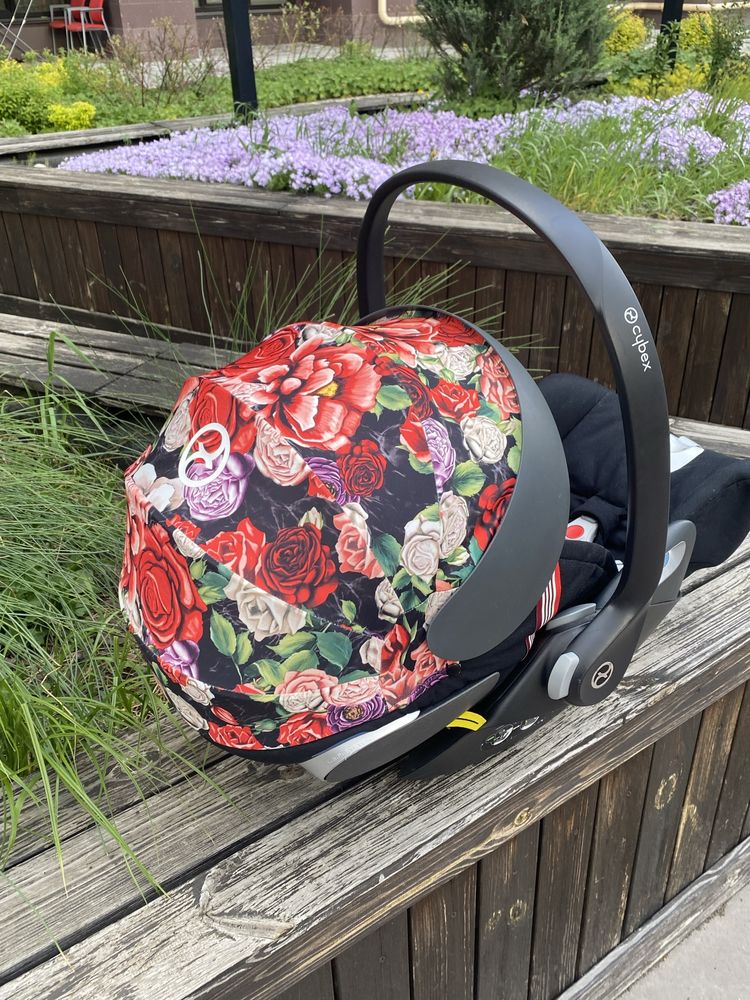 Автокресло Cybex Cloud Z i-Size Spring Blossom Dark
