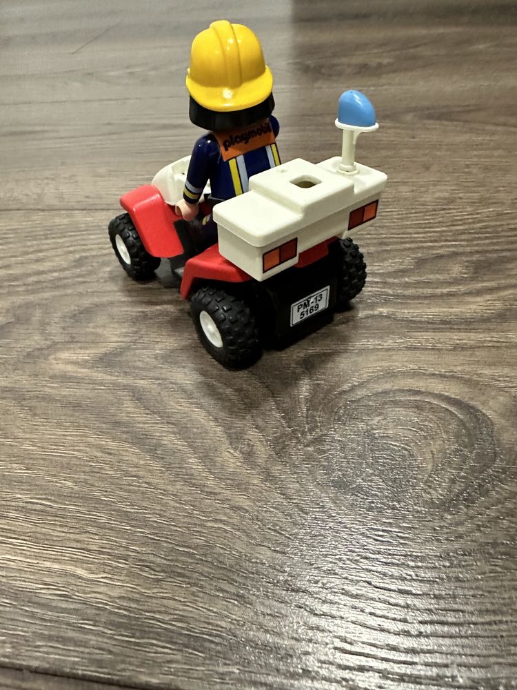 Playmobil quad strażacki
