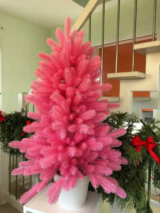 Штучна ялинка Elegant лита в білому горщику Marshmallow Pink, 92 см