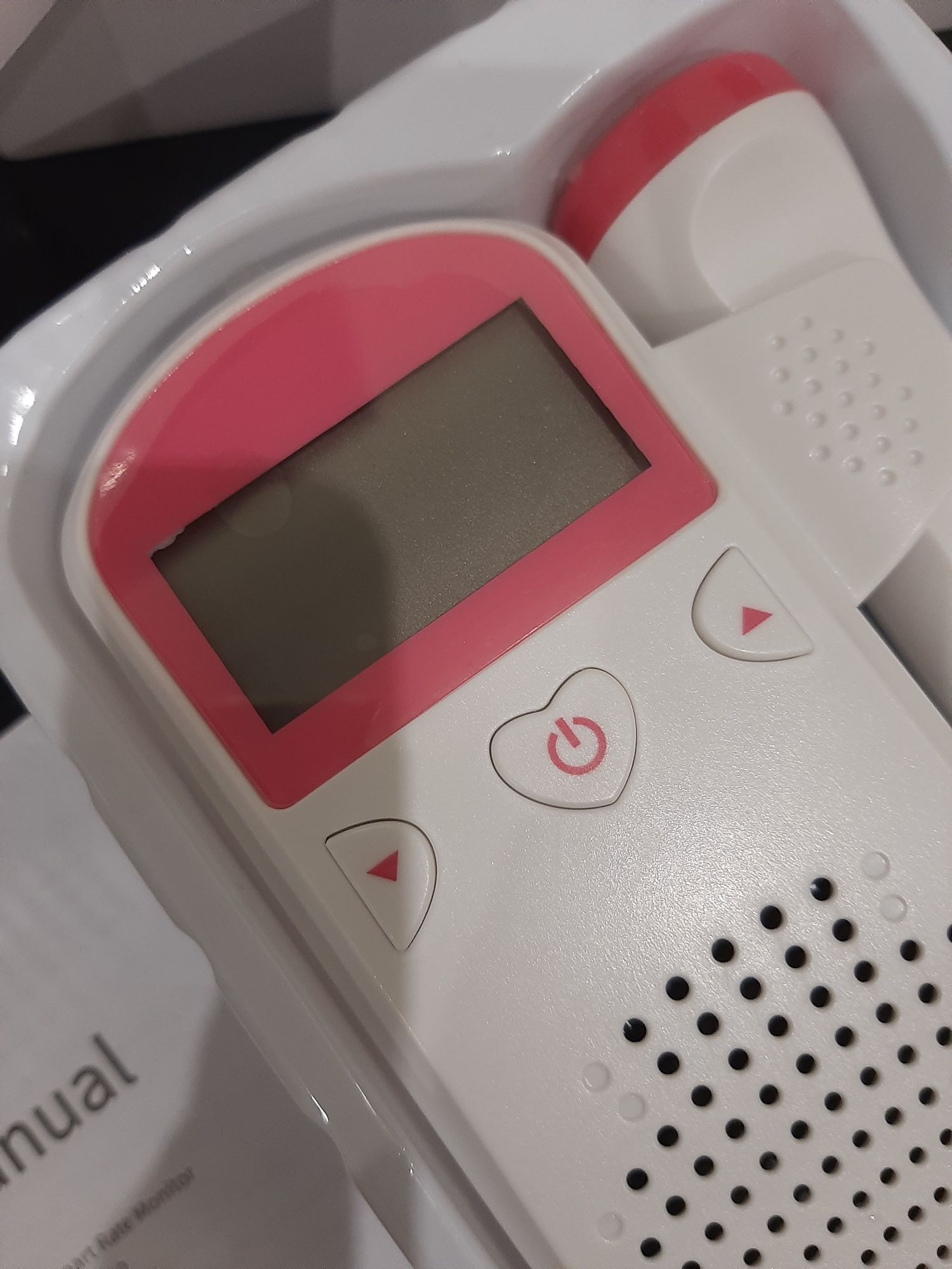 Doppler fetal com ecrã  novo na caixa para ouvir coração do bebé

Dá