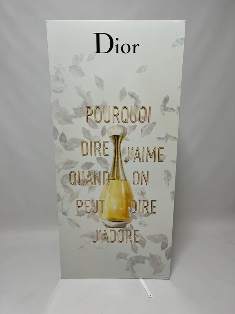 Grande mostruário dos perfumes Dior