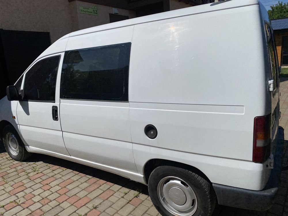 Fiat scudo 1.9D dw8 варте уваги