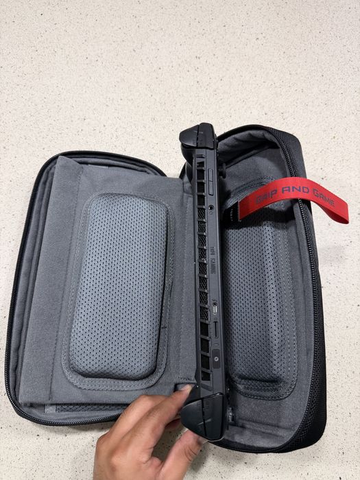Consola MSI CLAW A1M + 1 TB SSD