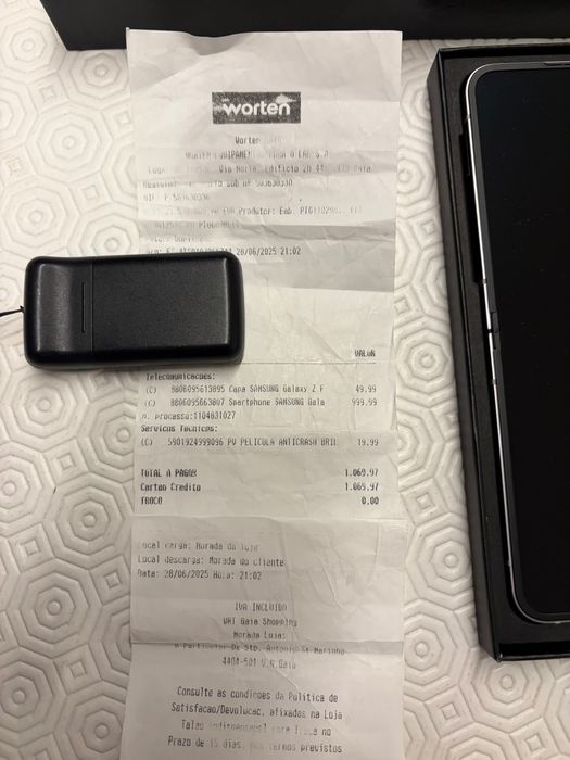 Samsung Z Flip6 cinzento 12/256GB como novo com garantia