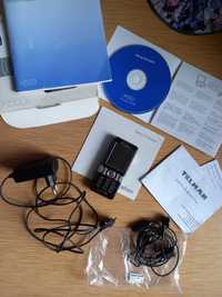Sony Ericsson K550i z ładowarką, baterią, słuchawkami