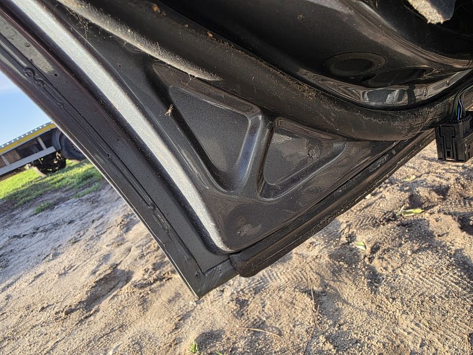 Drzwi Lewy Tył Lewe Tylne Mercedes CLS W219 Lack. C368