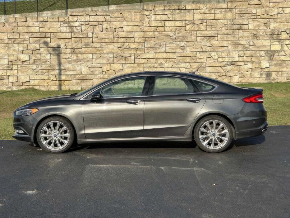 Ford Fusion Titanium      2017