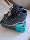 Sprzedam buty dzieciece firmy Elbrus , rozmiar 31.