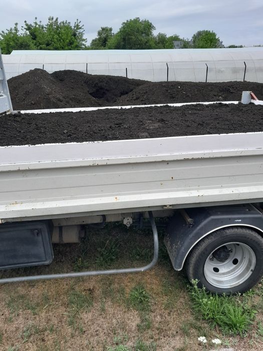 Ziemia pod trawę,warzywa i kwiaty.