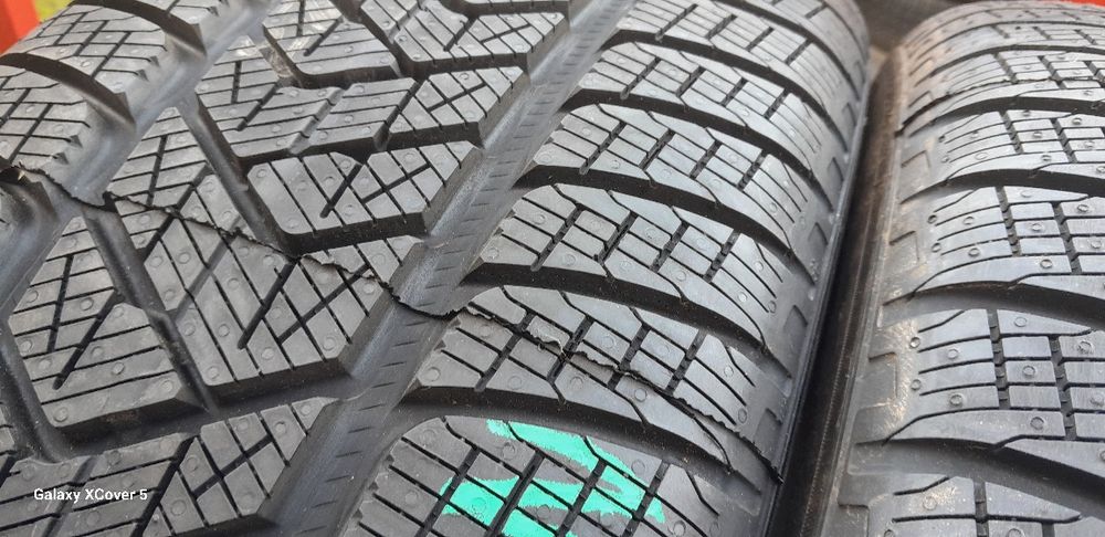 Opony Zimowe 235÷65÷17÷.PIRELLI.400 zł sztuka.Montaż.Wysyłka.ZAPRASZAM