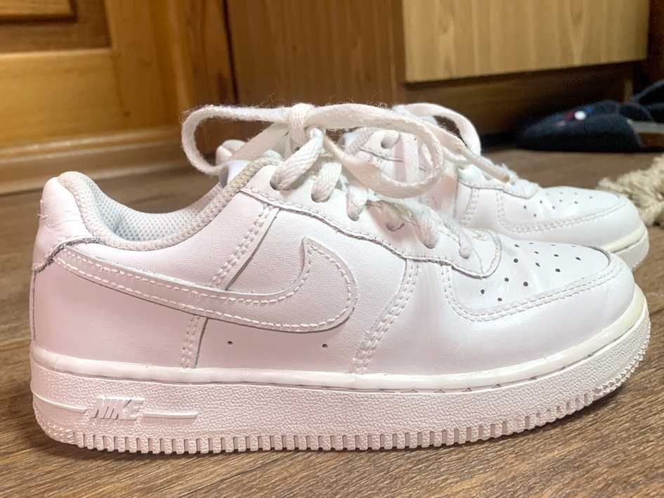 Детские кожаные  кроссовки Nike Air Force 1(р.31.5)