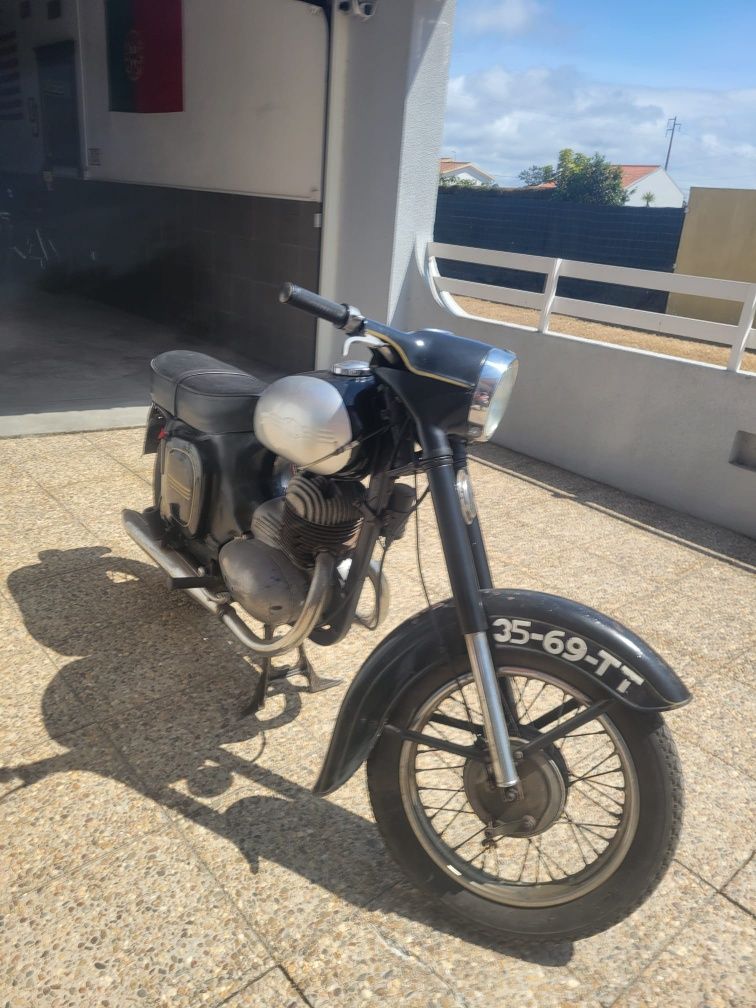 Moto Jawa 250 de 1965