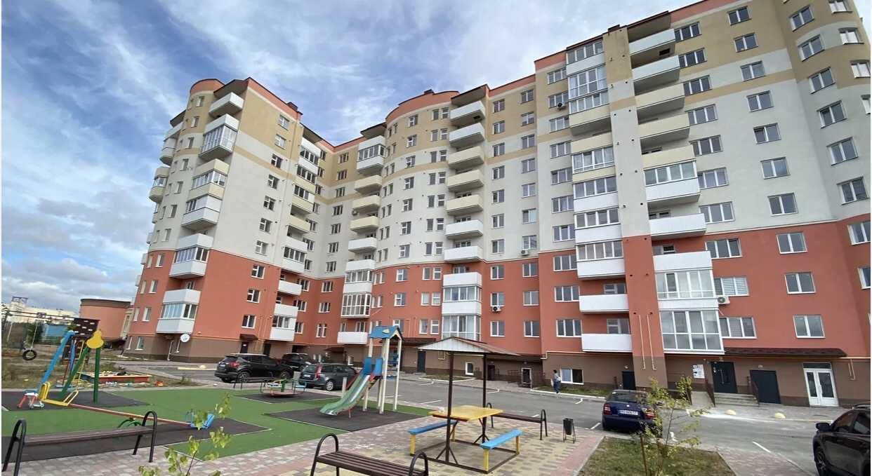 Продаж 3-к квартири по вул. Володимира Великого