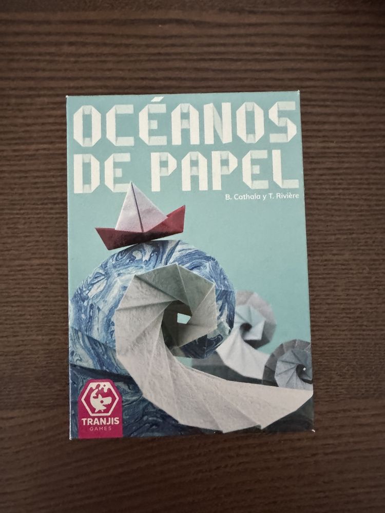 Papel e mar salgado/ sea salt and paper  (versao ES)