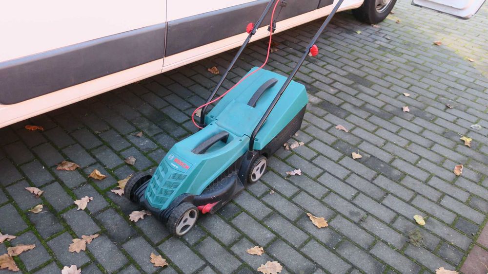 Kosiarka elektryczna Bosch Rotak 32