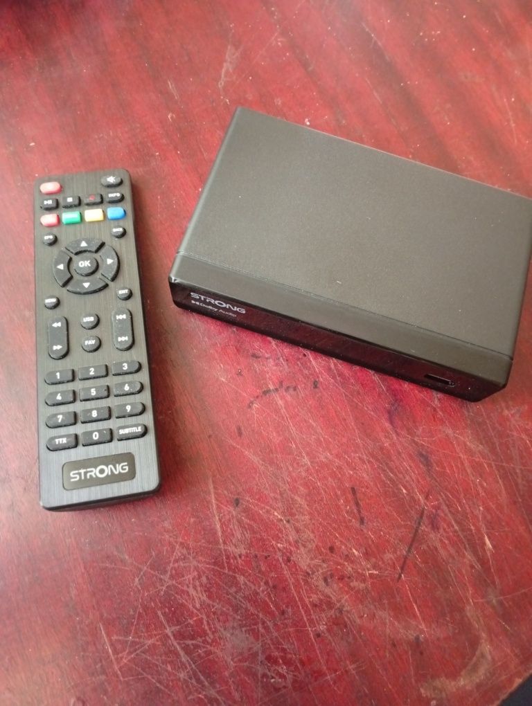 Dekoder DVB-T2 Strong SRT8119 Sprzedam
