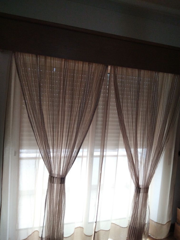 Sanefas com cortinas