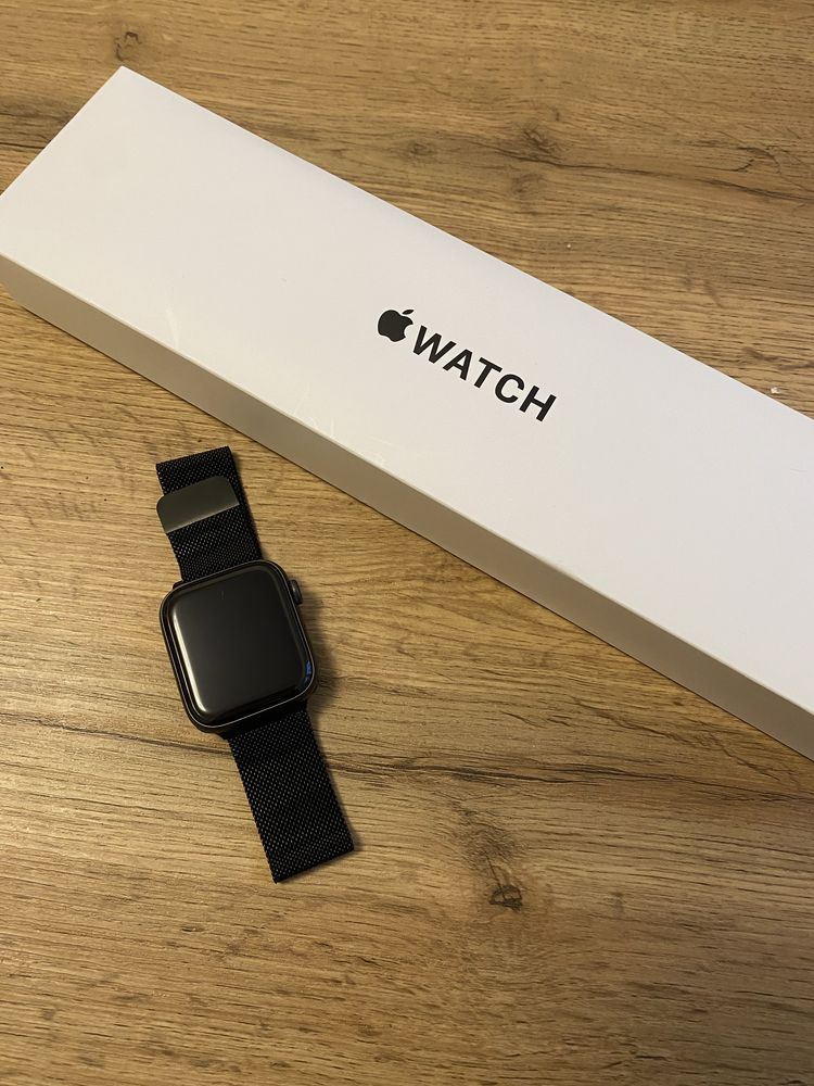 Apple Watch SE 44mm