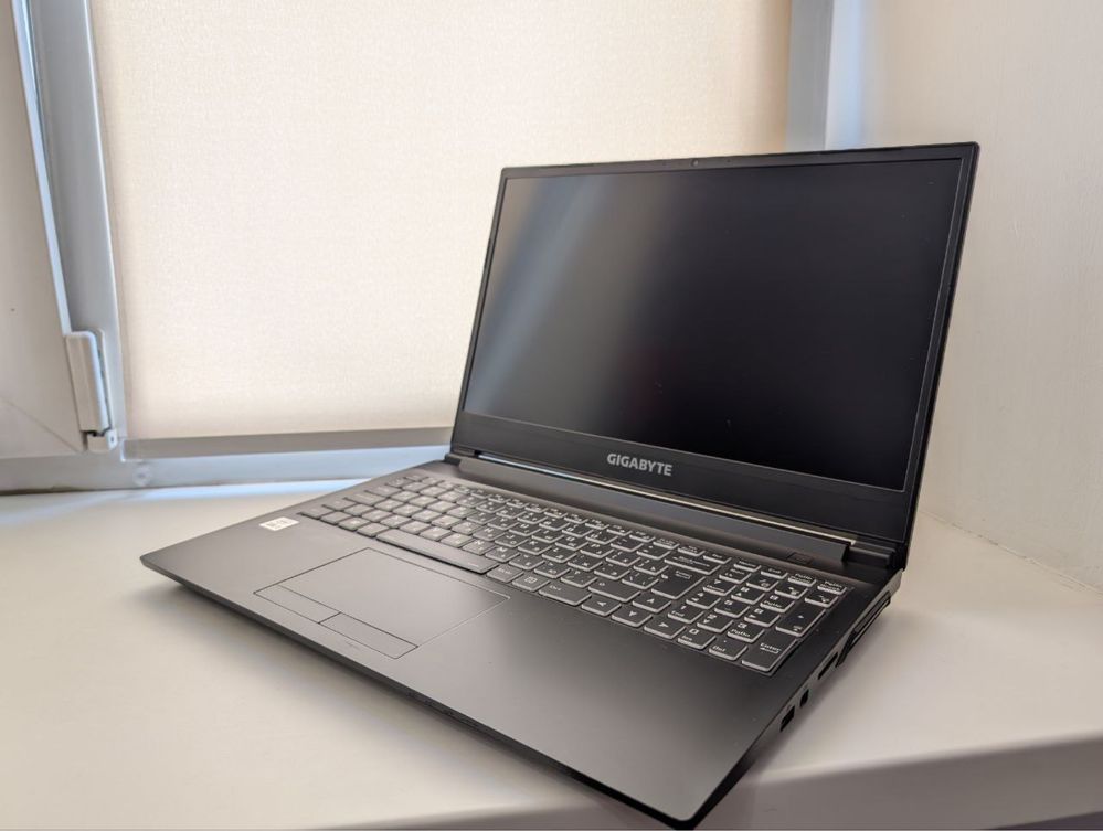 Игровой ноутбук Gigabyte G5 KC Core i5-10500H/16/512/3060
