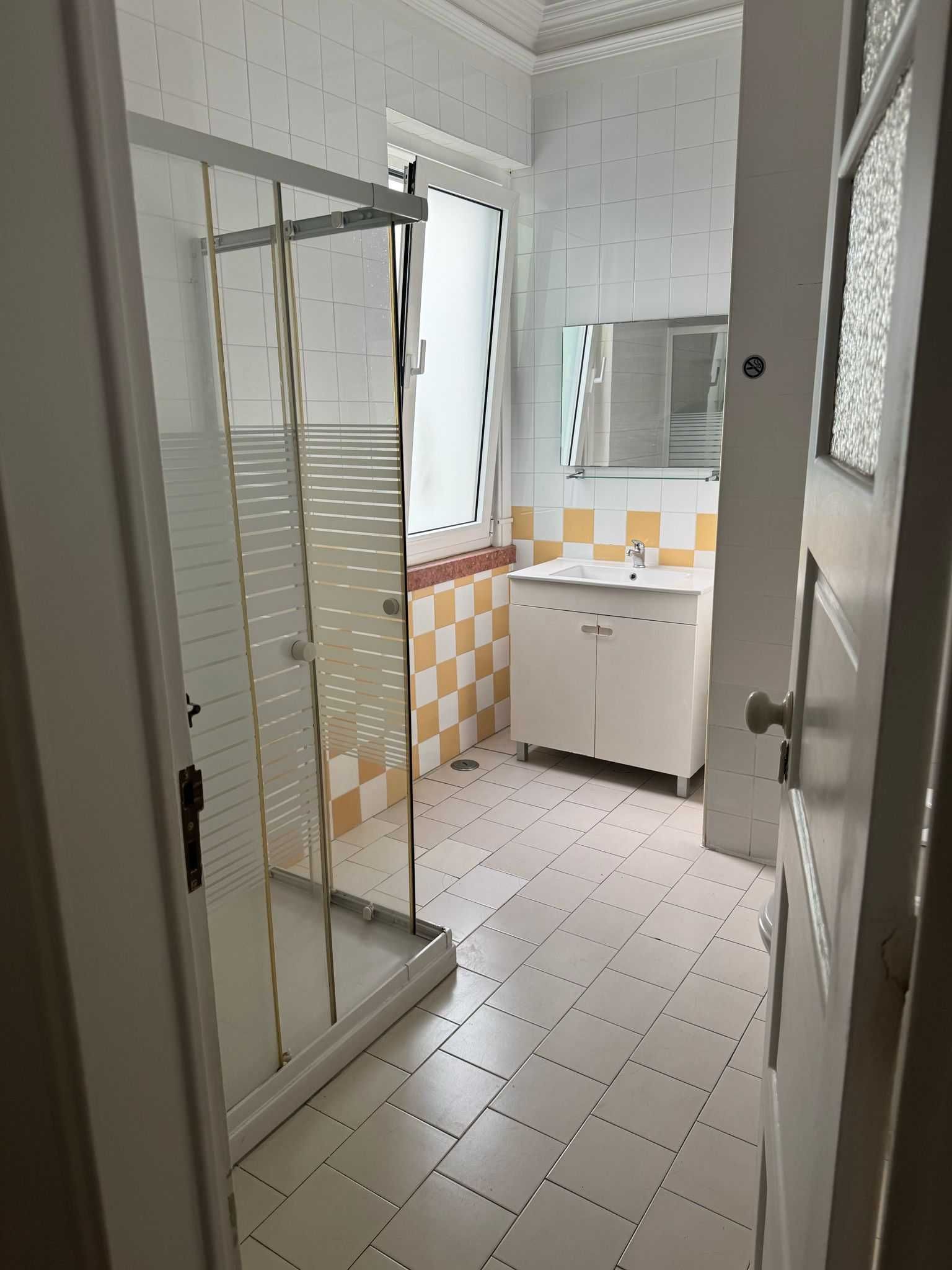 Para Escritorio ou Habitacao: Apartamento T09 na Rua Castilho