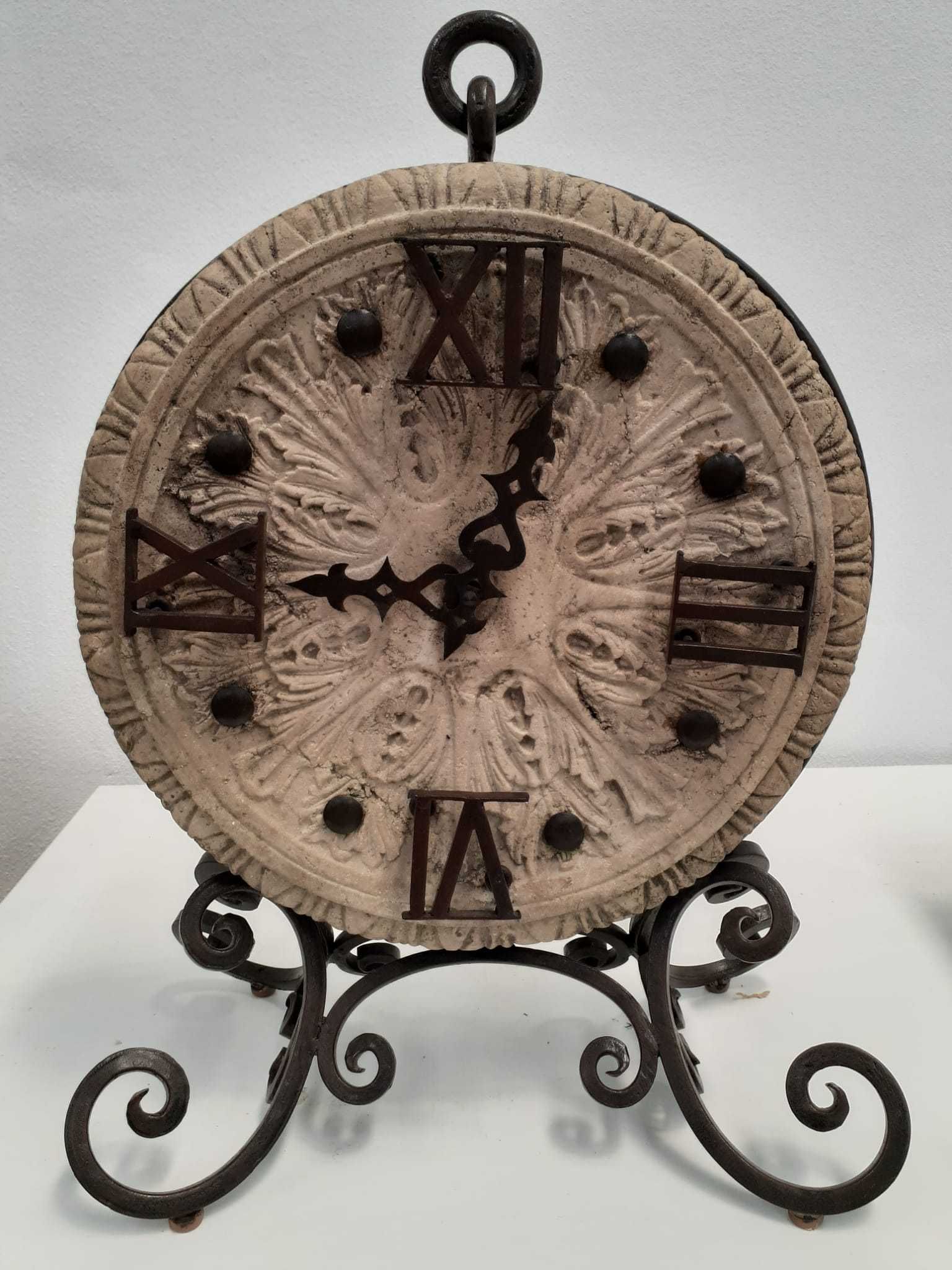 Relógio Decorativo Vintage – Pedra e Ferro Forjado