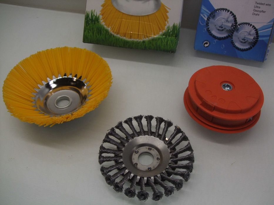 Duży zestaw, osprzęt do kosy spalinowej. Akcesoria Zestaw nr 2