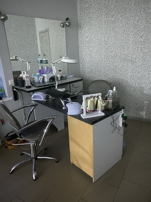 Здається в оренду місце для перукаря/майстра манікюру/бровіста