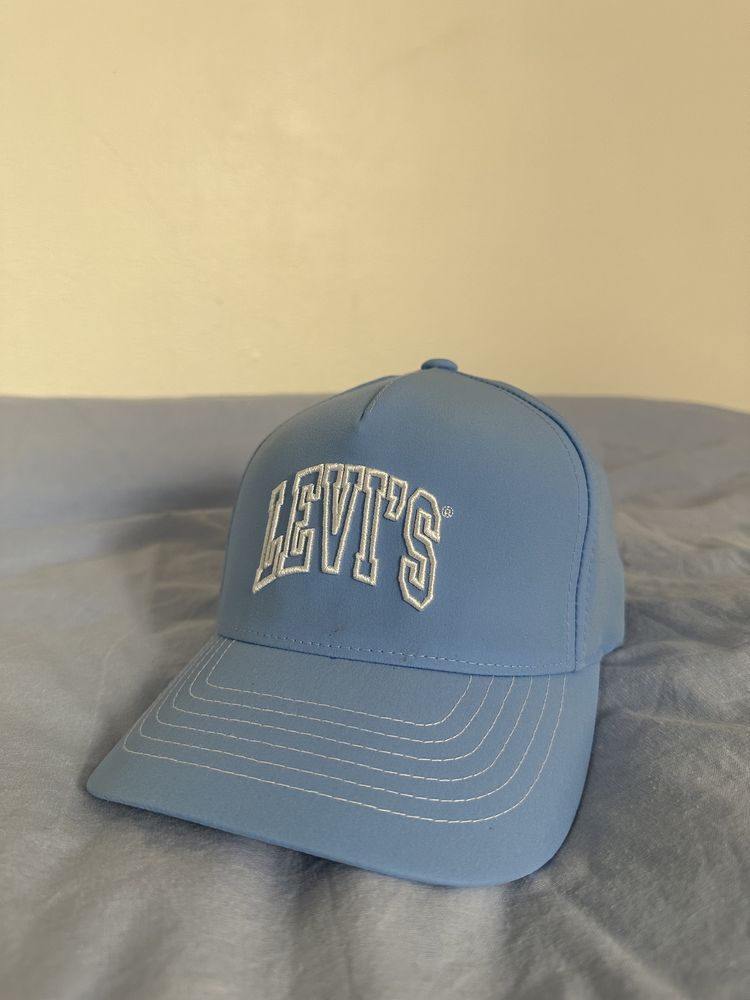 Кепка Levi’s блакитна з написом