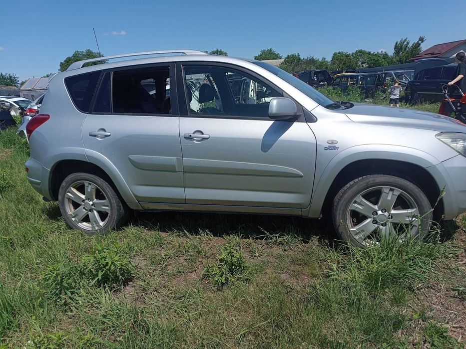 Разборка Toyota RAF 4 третье поколение 2005-2012 раф 4 поколение 3