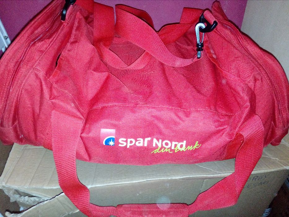 Torba sportowa Hummel czerwona klasyczna